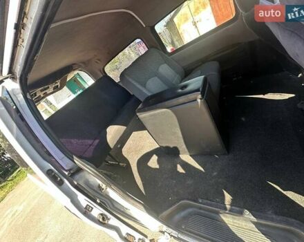 Білий Хендай Н 200, об'ємом двигуна 2.48 л та пробігом 450 тис. км за 3300 $, фото 8 на Automoto.ua