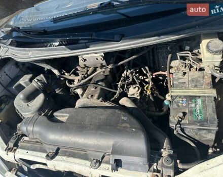 Білий Хендай Н 200, об'ємом двигуна 2.48 л та пробігом 450 тис. км за 3300 $, фото 2 на Automoto.ua