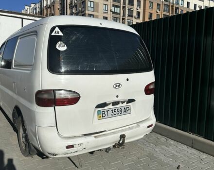 Білий Хендай Н 200, об'ємом двигуна 2.5 л та пробігом 300 тис. км за 2100 $, фото 2 на Automoto.ua