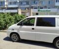 Белый Хендай Н 200, объемом двигателя 0 л и пробегом 350 тыс. км за 3100 $, фото 1 на Automoto.ua