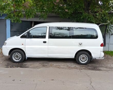 Белый Хендай Н 200, объемом двигателя 2 л и пробегом 235 тыс. км за 4100 $, фото 6 на Automoto.ua