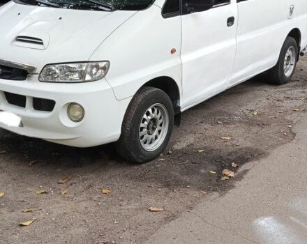 Белый Хендай Н 200, объемом двигателя 2 л и пробегом 235 тыс. км за 4100 $, фото 5 на Automoto.ua