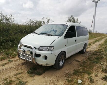 Белый Хендай Н 200, объемом двигателя 2 л и пробегом 370 тыс. км за 3999 $, фото 4 на Automoto.ua