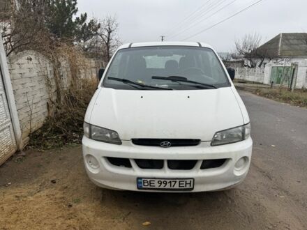 Білий Хендай Н 200, об'ємом двигуна 2.5 л та пробігом 3 тис. км за 2400 $, фото 1 на Automoto.ua