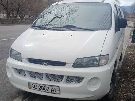 Хендай Н 200 1999 в Рахове на Automoto.ua Белый Хендай Н 200, объемом двигателя 2.5 л и пробегом 340 тыс. км за 3500 $, фото 1 на Automoto.ua