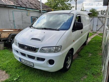 Хендай Н 200 1999 у Кременчуге на Automoto.ua Білий Хендай Н 200, об'ємом двигуна 2.5 л та пробігом 465 тис. км за 3500 $, фото 1 на Automoto.ua