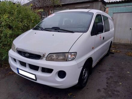 Хендай Н 200 2000 в Харькове на Automoto.ua Белый Хендай Н 200, объемом двигателя 2.5 л и пробегом 500 тыс. км за 2000 $, фото 1 на Automoto.ua
