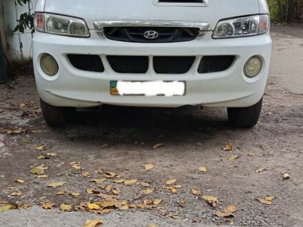 Белый Хендай Н 200, объемом двигателя 2 л и пробегом 235 тыс. км за 4100 $, фото 1 на Automoto.ua