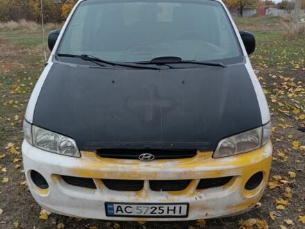 Хендай Н 200 2003 в Краматорске на Automoto.ua Белый Хендай Н 200, объемом двигателя 2.5 л и пробегом 320 тыс. км за 2647 $, фото 1 на Automoto.ua