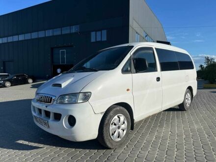 Хендай Н 200 2006 в Львове на Automoto.ua Белый Хендай Н 200, объемом двигателя 2.5 л и пробегом 250 тыс. км за 4290 $, фото 1 на Automoto.ua