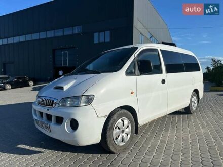 Хендай Н 200 2006 в Львове на Automoto.ua Белый Хендай Н 200, объемом двигателя 2.5 л и пробегом 250 тыс. км за 4890 $, фото 1 на Automoto.ua