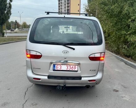 Бежевый Хендай Н 200, объемом двигателя 2.5 л и пробегом 250 тыс. км за 3800 $, фото 4 на Automoto.ua