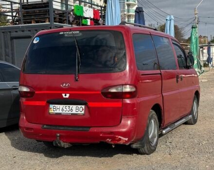 Красный Хендай Н 200, объемом двигателя 2 л и пробегом 340 тыс. км за 3300 $, фото 1 на Automoto.ua