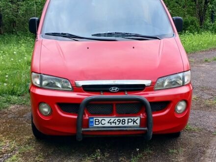 Хендай Н 200 1999 в Львове на Automoto.ua Красный Хендай Н 200, объемом двигателя 2.5 л и пробегом 362 тыс. км за 3200 $, фото 1 на Automoto.ua