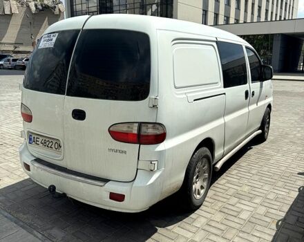 Білий Хендай Н 200 пас., об'ємом двигуна 2.4 л та пробігом 0 тис. км за 4200 $, фото 1 на Automoto.ua
