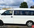 Белый Хендай Н 200 пасс., объемом двигателя 2.5 л и пробегом 300 тыс. км за 3000 $, фото 2 на Automoto.ua