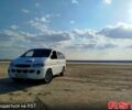 Белый Хендай Н 200 пасс., объемом двигателя 2.5 л и пробегом 289 тыс. км за 3600 $, фото 1 на Automoto.ua