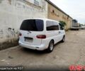 Белый Хендай Н 200 пасс., объемом двигателя 2.5 л и пробегом 289 тыс. км за 3600 $, фото 2 на Automoto.ua