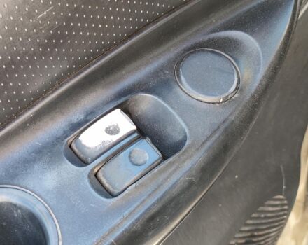 Коричневый Хендай Н 200 пасс., объемом двигателя 2.5 л и пробегом 275 тыс. км за 3690 $, фото 19 на Automoto.ua