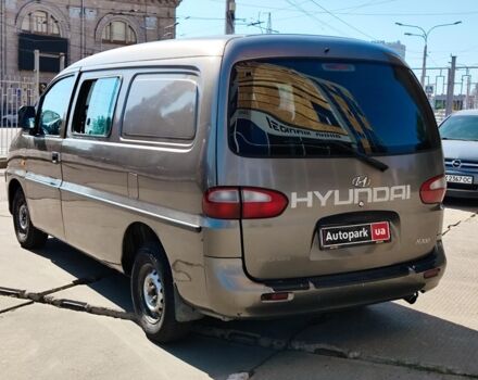 Коричневый Хендай Н 200 пасс., объемом двигателя 2.5 л и пробегом 275 тыс. км за 3690 $, фото 7 на Automoto.ua