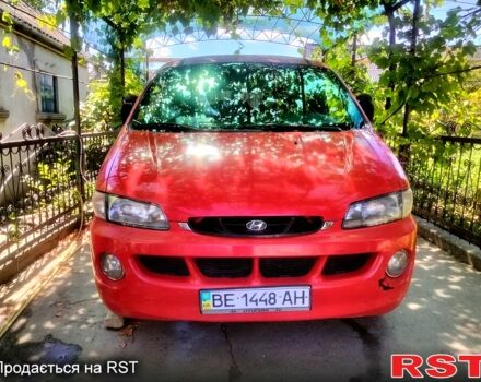 Червоний Хендай Н 200 пас., об'ємом двигуна 2.5 л та пробігом 260 тис. км за 3600 $, фото 2 на Automoto.ua