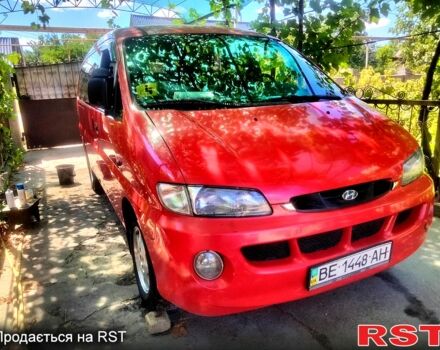 Червоний Хендай Н 200 пас., об'ємом двигуна 2.5 л та пробігом 260 тис. км за 3600 $, фото 1 на Automoto.ua