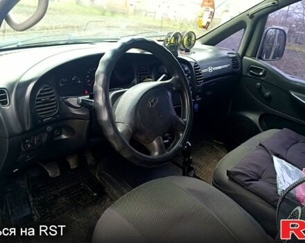 Хендай Н 200 пас., об'ємом двигуна 2.5 л та пробігом 485 тис. км за 3900 $, фото 3 на Automoto.ua