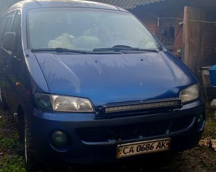 Синий Хендай Н 200 пасс., объемом двигателя 2.5 л и пробегом 350 тыс. км за 4300 $, фото 2 на Automoto.ua