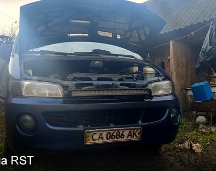 Синий Хендай Н 200 пасс., объемом двигателя 2.5 л и пробегом 350 тыс. км за 4300 $, фото 6 на Automoto.ua