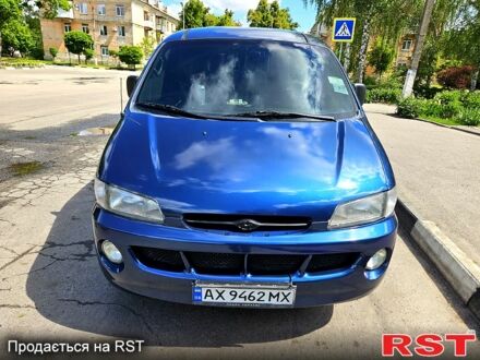Хендай Н 200 пас. 1999 у Змиеве на Automoto.ua Синій Хендай Н 200 пас., об'ємом двигуна 2.5 л та пробігом 320 тис. км за 3850 $, фото 1 на Automoto.ua