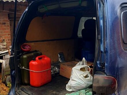 Синий Хендай Н 200 пасс., объемом двигателя 2.5 л и пробегом 350 тыс. км за 4300 $, фото 1 на Automoto.ua