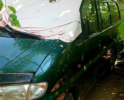 Зеленый Хендай Н 200 пасс., объемом двигателя 2.5 л и пробегом 99 тыс. км за 2700 $, фото 4 на Automoto.ua