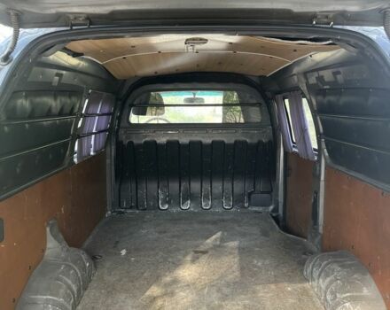 Сірий Хендай Н 200, об'ємом двигуна 2.5 л та пробігом 240 тис. км за 4000 $, фото 9 на Automoto.ua