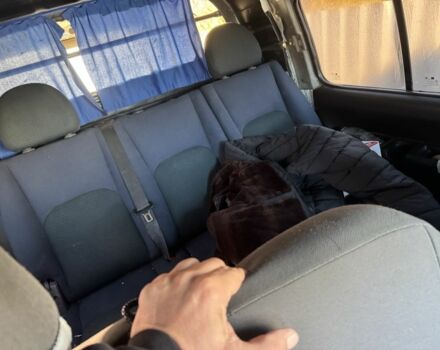 Сірий Хендай Н 200, об'ємом двигуна 0 л та пробігом 188 тис. км за 4774 $, фото 2 на Automoto.ua