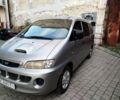 Серый Хендай Н 200, объемом двигателя 2.5 л и пробегом 441 тыс. км за 4100 $, фото 1 на Automoto.ua