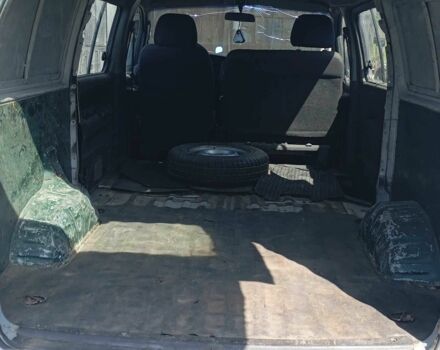 Сірий Хендай Н 200, об'ємом двигуна 2.5 л та пробігом 323 тис. км за 130000 $, фото 11 на Automoto.ua