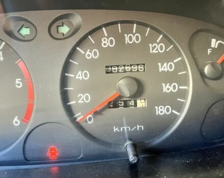 Серый Хендай Н 200, объемом двигателя 2.5 л и пробегом 382 тыс. км за 3600 $, фото 6 на Automoto.ua