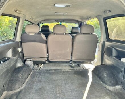 Серый Хендай Н 200, объемом двигателя 2.5 л и пробегом 382 тыс. км за 3600 $, фото 4 на Automoto.ua