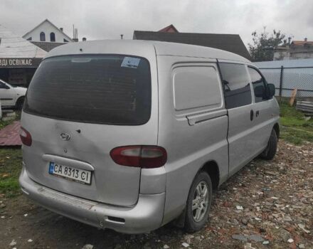 Серый Хендай Н 200, объемом двигателя 2.5 л и пробегом 385 тыс. км за 3200 $, фото 5 на Automoto.ua