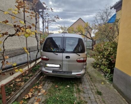 Серый Хендай Н 200, объемом двигателя 0 л и пробегом 299 тыс. км за 1500 $, фото 5 на Automoto.ua