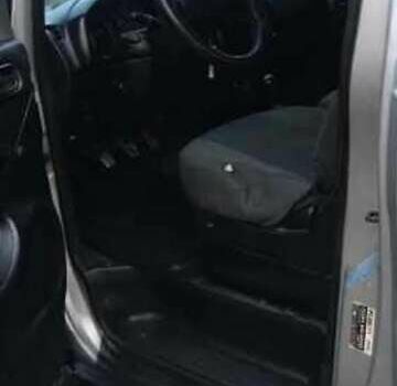 Серый Хендай Н 200, объемом двигателя 2.5 л и пробегом 380 тыс. км за 3500 $, фото 4 на Automoto.ua