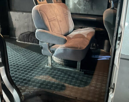 Серый Хендай Н 200, объемом двигателя 2.5 л и пробегом 380 тыс. км за 2400 $, фото 7 на Automoto.ua