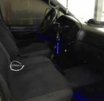 Серый Хендай Н 200, объемом двигателя 2.5 л и пробегом 380 тыс. км за 3500 $, фото 5 на Automoto.ua