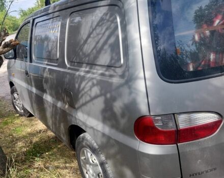 Серый Хендай Н 200, объемом двигателя 0 л и пробегом 300 тыс. км за 4000 $, фото 2 на Automoto.ua
