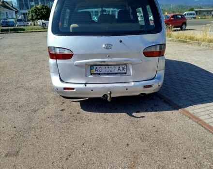 Сірий Хендай Н 200, об'ємом двигуна 2.5 л та пробігом 306 тис. км за 3000 $, фото 4 на Automoto.ua