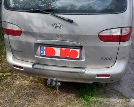 Серый Хендай Н 200, объемом двигателя 0 л и пробегом 300 тыс. км за 3300 $, фото 3 на Automoto.ua