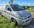 Серый Хендай Н 200, объемом двигателя 2.5 л и пробегом 340 тыс. км за 1200 $, фото 1 на Automoto.ua