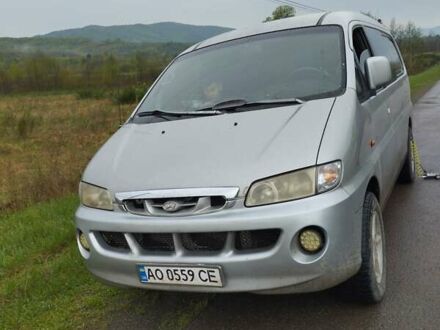 Серый Хендай Н 200, объемом двигателя 2.5 л и пробегом 380 тыс. км за 3500 $, фото 1 на Automoto.ua