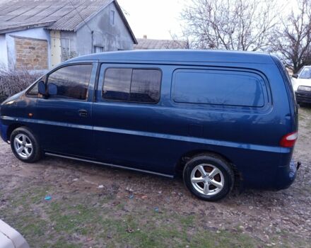 Синій Хендай Н 200, об'ємом двигуна 2 л та пробігом 250 тис. км за 4000 $, фото 2 на Automoto.ua