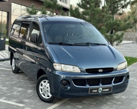 Синій Хендай Н 200, об'ємом двигуна 2.5 л та пробігом 305 тис. км за 3999 $, фото 2 на Automoto.ua